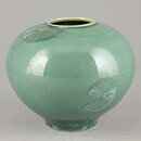 Isak Isaksson (2019) Unique Vase with Green Crystalline Glaze 10 cm