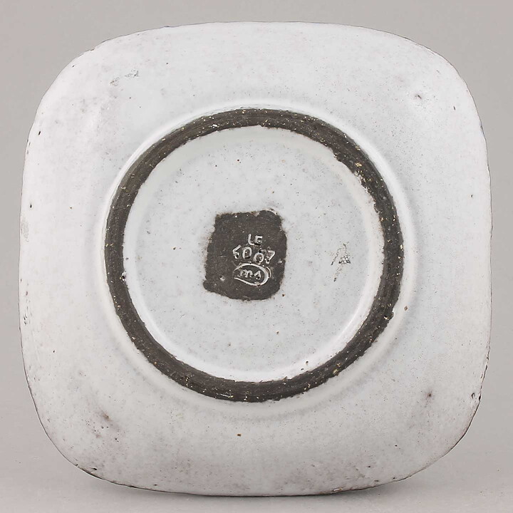 Mari Simmulson (1952) Quadratic Bowl with Mythological  Animal 17 cm