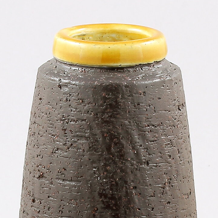 Gunnar Nylund (1959) Brown Vase with Yellow Top 19 cm (2)