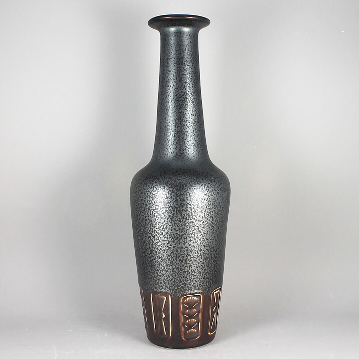 Gunnar Nylund (ASL 1964) Majestic Dark Brown Vase 34 cm
