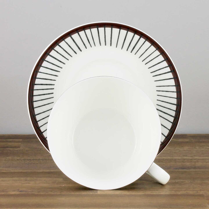 Stig Lindberg (Spisa Ribb 2000s) Terrific Teacup with Saucer