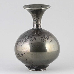  Isak Isaksson (2018) Unique Vase with Brown Metallic Glaze 13,5 cm