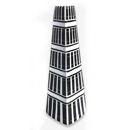 Alf Jarnestad Karlskrona Alfa Triangular vase, height 19 cm