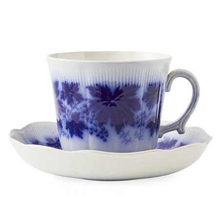 Arthur Percy Rörstrand Vinranka Breakfast cup, height 10 cm
