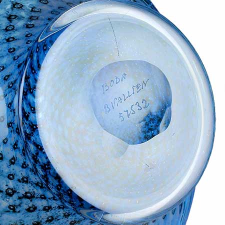 Bertil Vallien Boda Lower side of a Cirrus object marked with Boda, B Vallien, and model number
