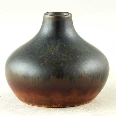 Carl-Harry Stålhane Rörstrand Miniatures Vase, model 18, height 3,5 cm