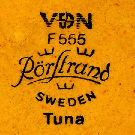 Carl-Harry Stålhane Rörstrand The lower side of a Tuna object 