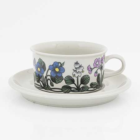Esteri Tomula Arabia Flora Teacup, length with handle 13 cm