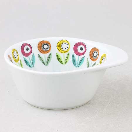 Eva Blahds Bellis Oval skål med handtag, längd 12 cm