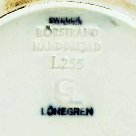 Gertrud Lönegren Rörstrand The lower side of a Sargasso object 