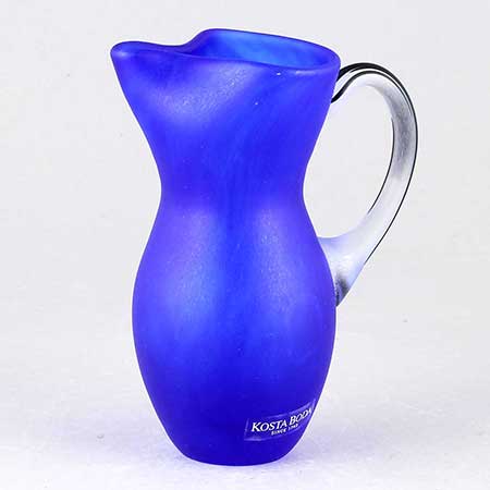 Gunnel Sahlin Kosta Boda Amazon Pitcher, blue, model number 89452, height 10,5 cm