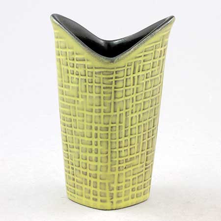 Hjördis Oldfors  Upsala-Ekeby Cadiz Vas (modell 5115), höjd 11 cm