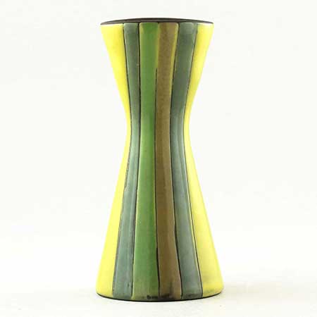 Hjördis Oldfors Upsala-Ekeby Oas Vas (modell 5147), höjd 14 cm