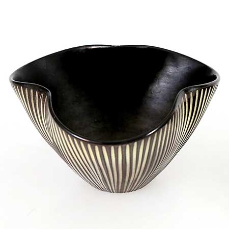An Overview of Ingrid Atterberg’s Tricorn Series Bowl. Model 2272. Length 19 cm
