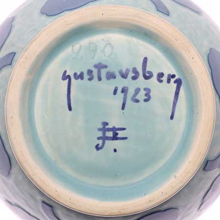 Josef Ekberg Gustavsberg The lower side of a Sgraffito object