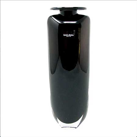 Kjell Engman Kosta Boda Swing Black vase. Model 48890. Height 26 cm