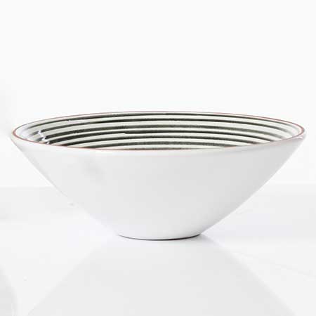 Mari Simmulson Upsala Ekeby Sving Bowl. Model 4165. Length 21 cm