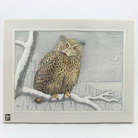 Staffan Johnson Jie wall plaque Utrotningshotade Djur i Vintermiljö 1989, Berguv (Eagle Owl), limited edition of 5000, width 32 cm / 12.6 in
