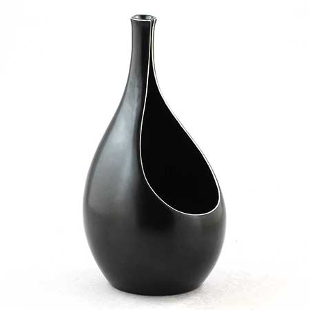 Stig Lindberg Vase 280 (black), height 20 cm / 7.9 in