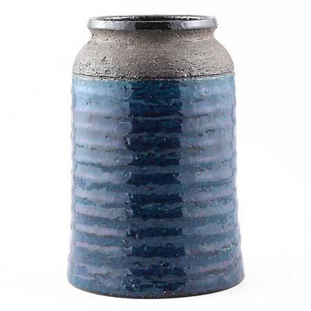 Timo Sarvimäki Rörstrand Designhuset Hand-thrown vase of Inger Persson, height 19 cm