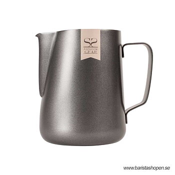 Espresso Gear - Pitcher Black - Non Stick Pitcher för att skumma mjölk till cappuccino och latte - 600ml