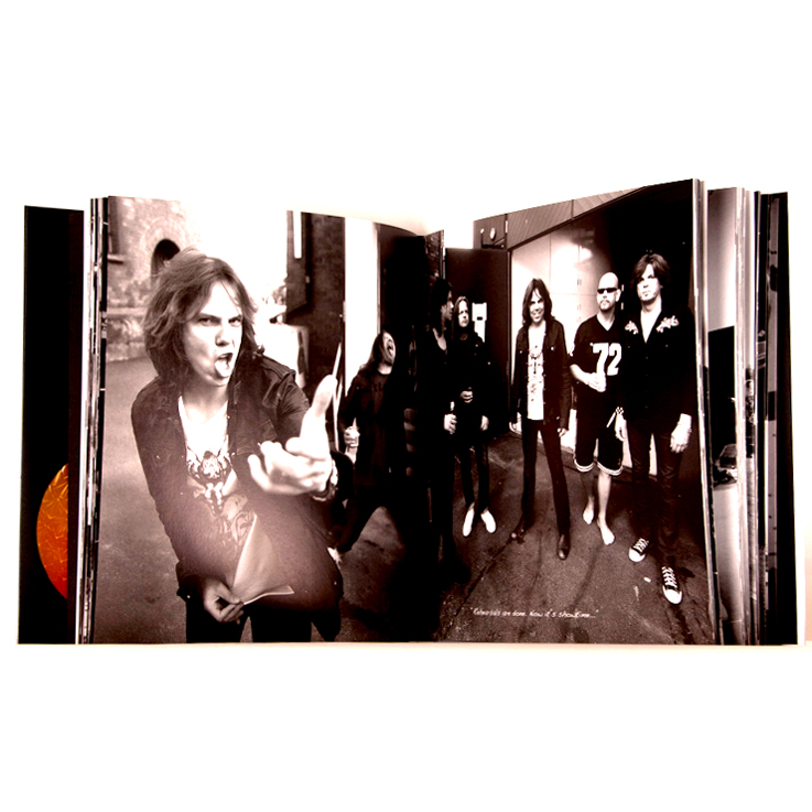 EUROPE - LIVE LOOK AT EDEN (BOOK+CD+DVD) - Merchants