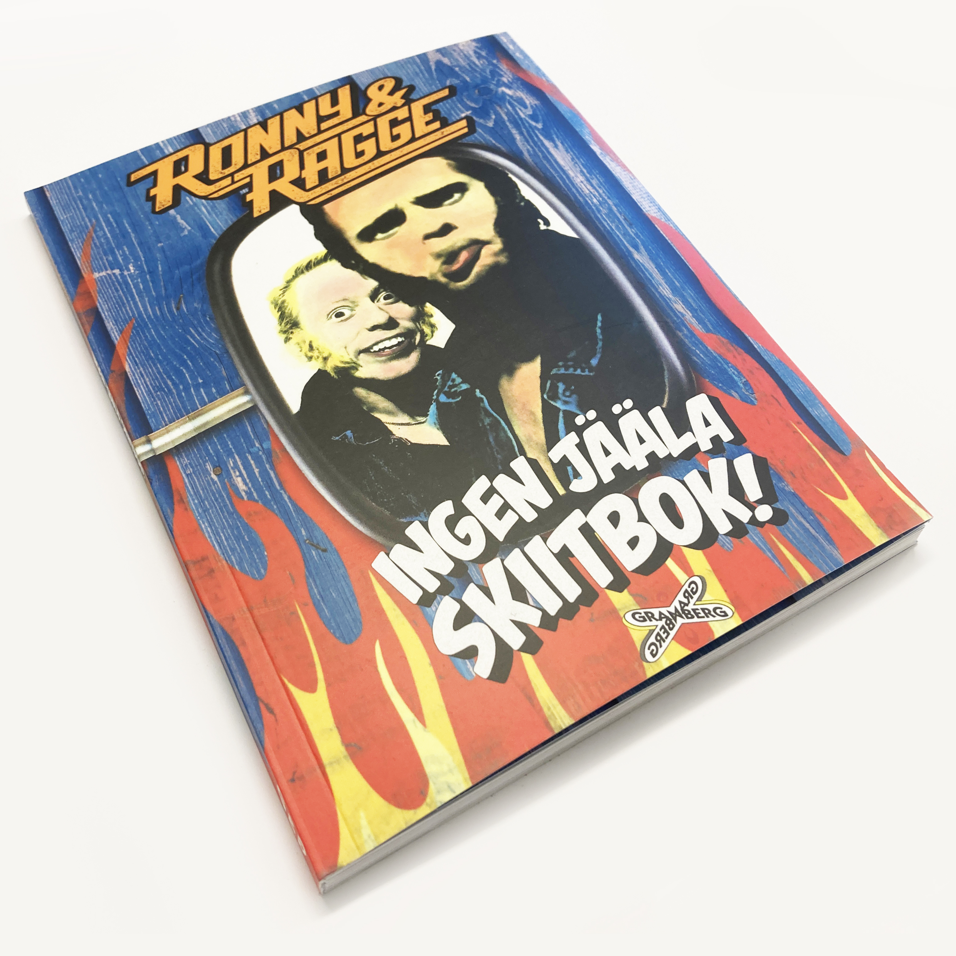 RONNY & RAGGE - INGEN JÄÄLA SKIITBOK (BOK), SIGNED