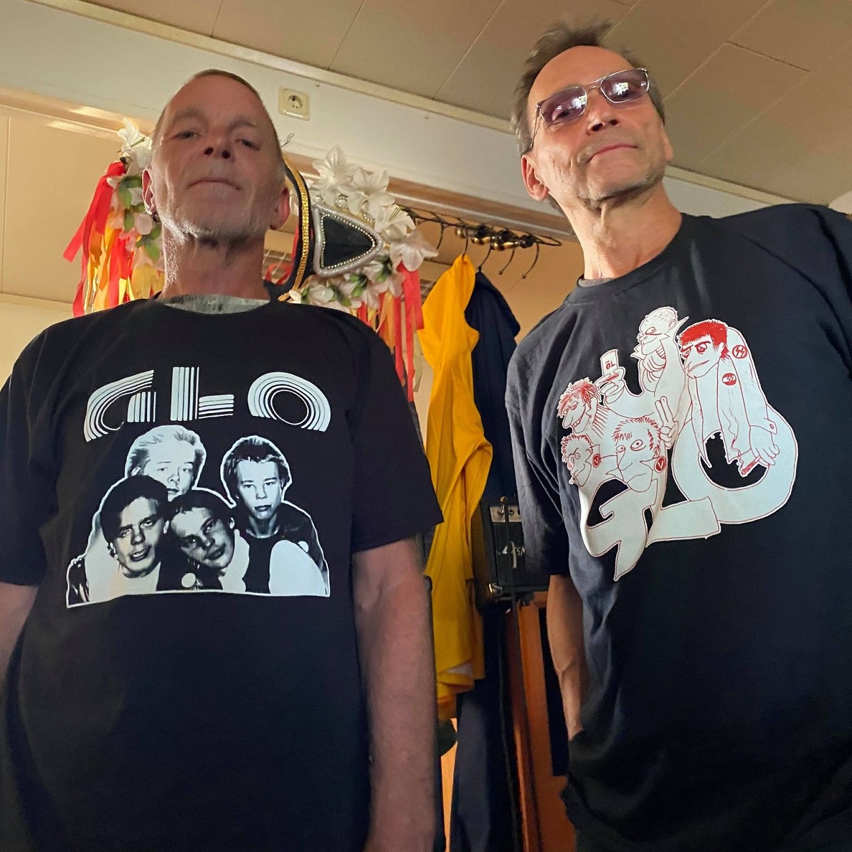 GLO - T-SHIRT, CARTOON - 3