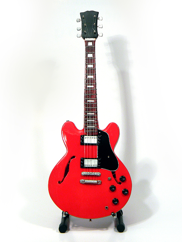 Minigitarr: Chuck Berry - Gibson Crossroads ES-335