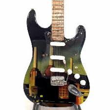Mini guitar: Pink Floyd - Tribute Animals - Fender Stratocaster - 2