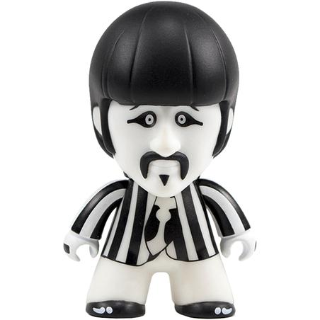 The Beatles TITANS: Black & White Ringo (4.5")