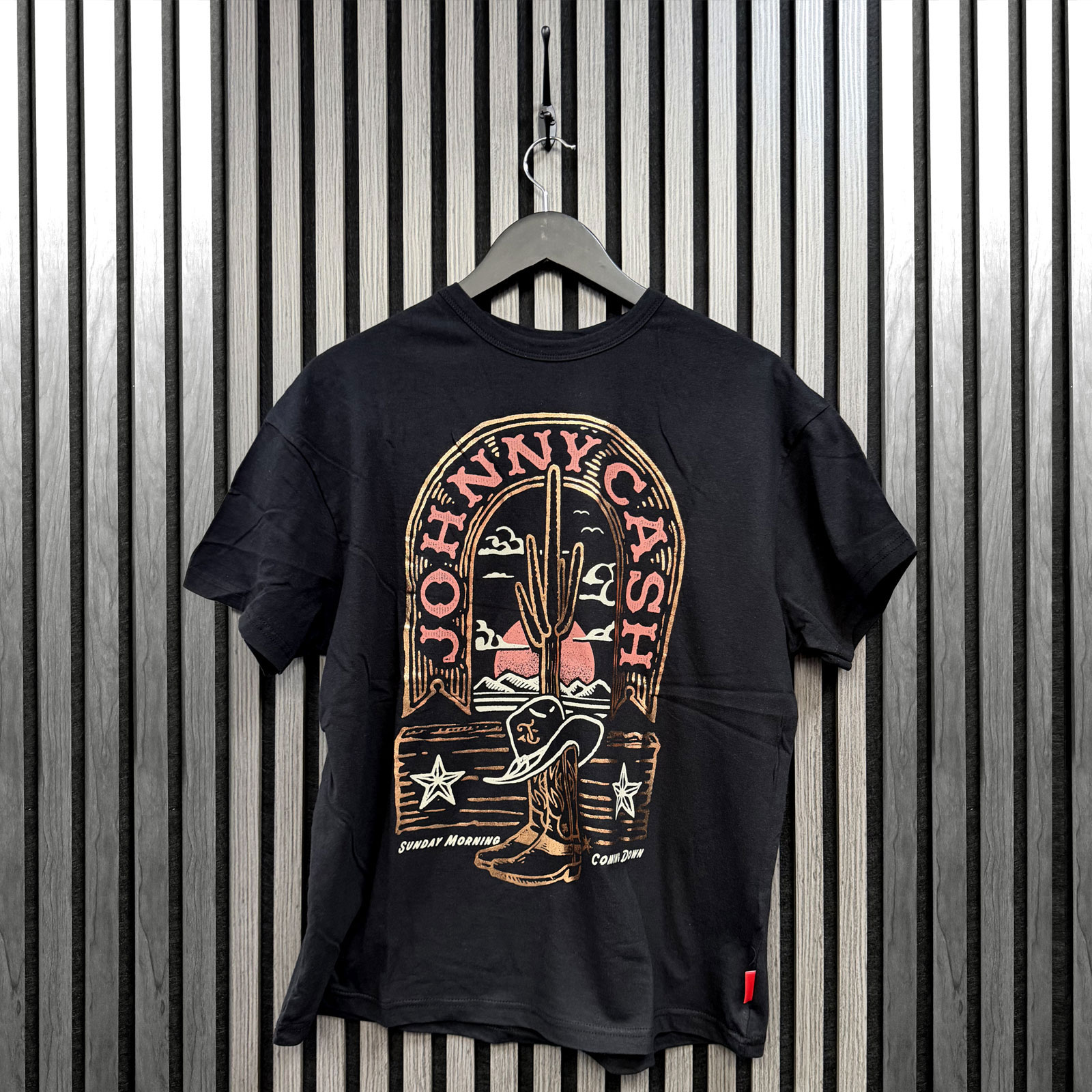 Johnny Cash Premium Dame T-shirt: Søndag Morgen (Sort) - 3