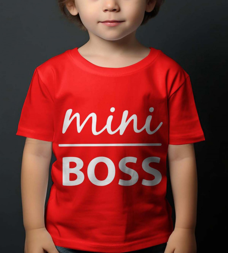 Barn t-shirt: "Mini Boss" - röd - storlek 9-11 år