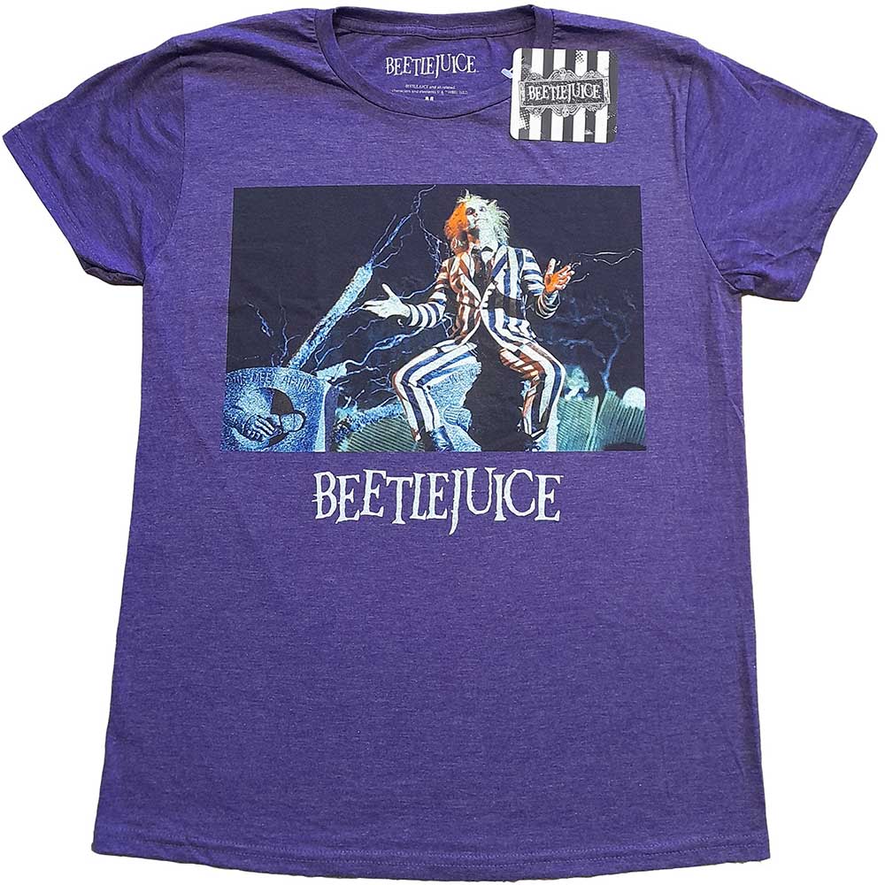 Beetlejuice Unisex T-Shirt: Sitting on a Tombstone (Large)