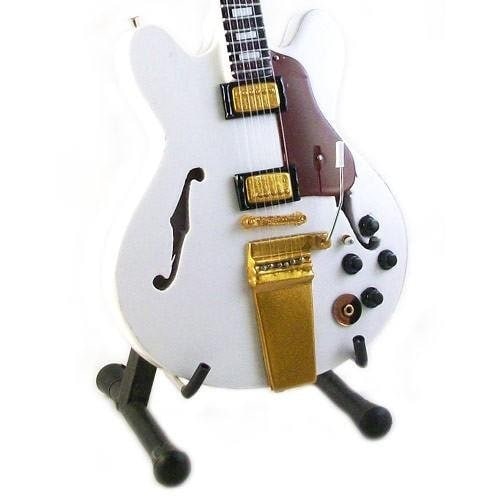 Neil young gretsch on sale white falcon