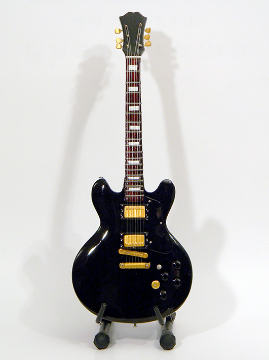Minigitarr: B.B. King - Lucille