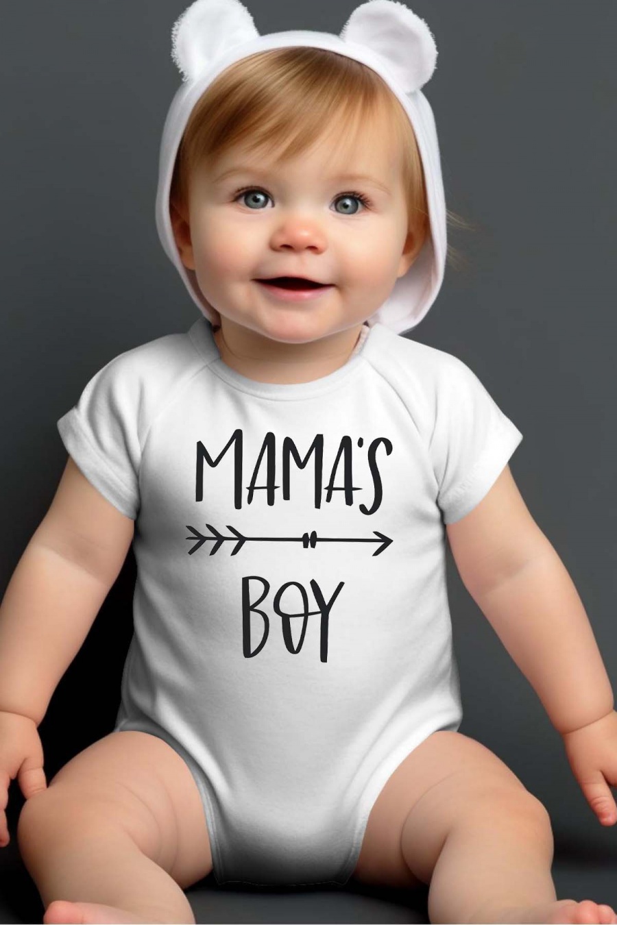 Baby body: "Mama's Boy" - vit - storlek 12-24 månader