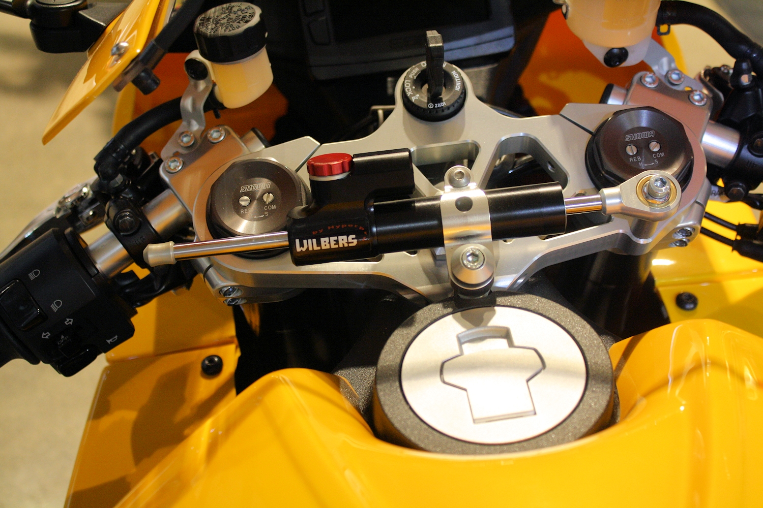 EBR 1190 RX Wilbers Suspension adjustable Steeringdamper Kit