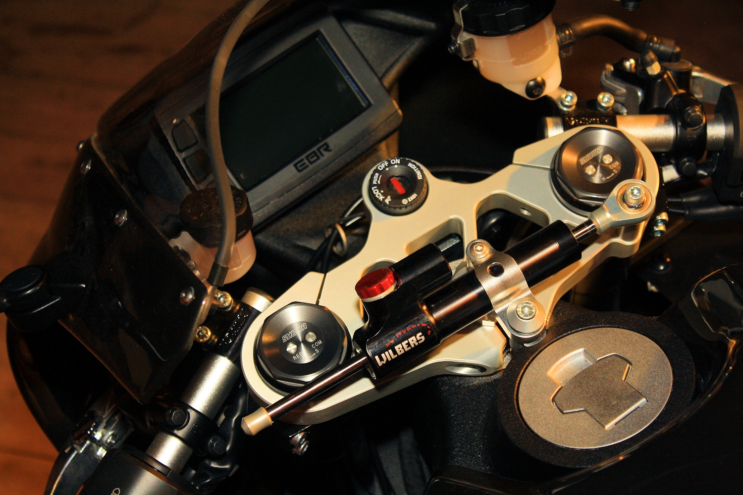 EBR 1190 RX Wilbers Suspension adjustable Steeringdamper Kit - 2