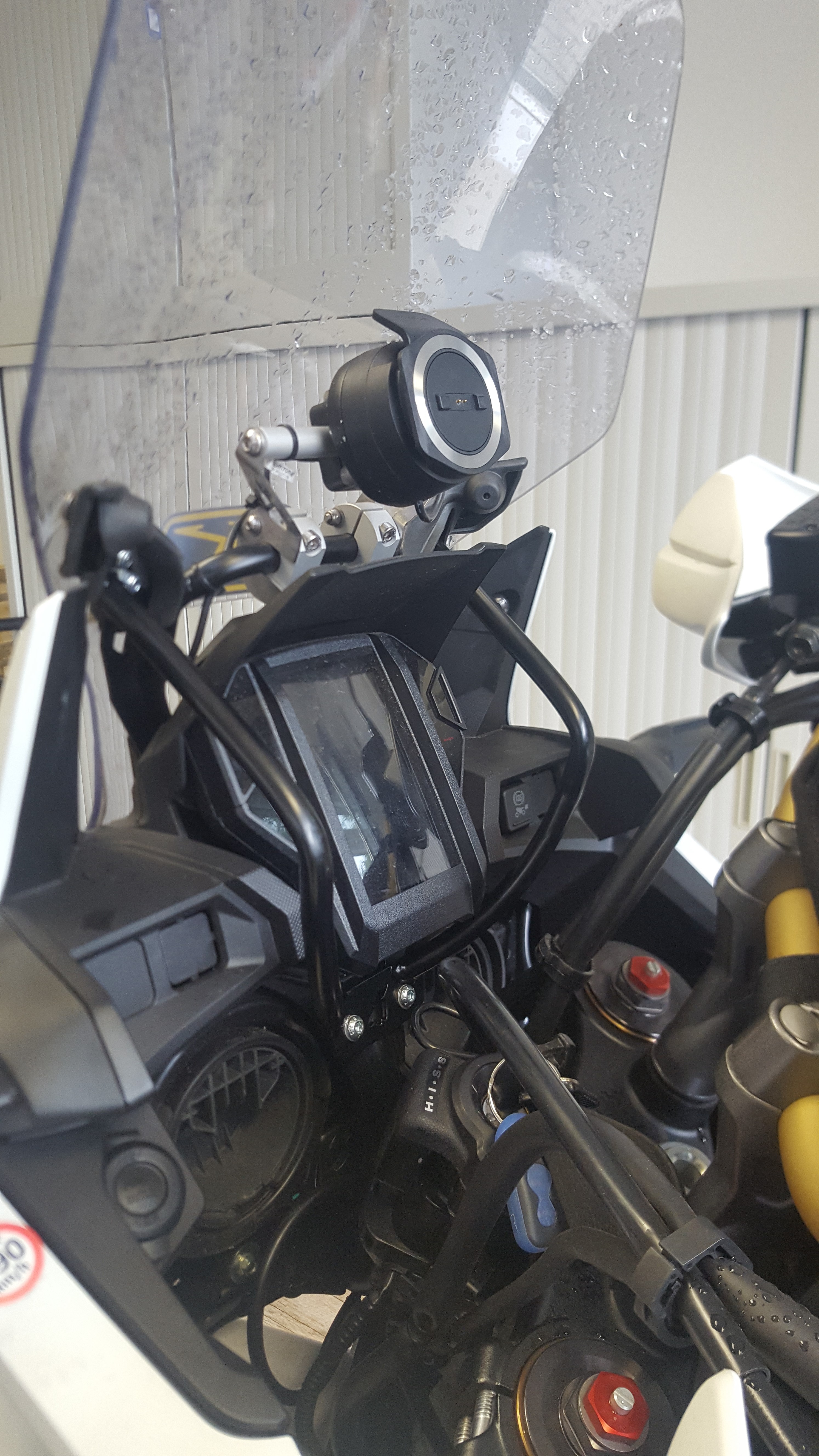 Africa Twin  2018  (passar även ADVENTURE SPORTS) Förstärkning kåpglashållare - 3