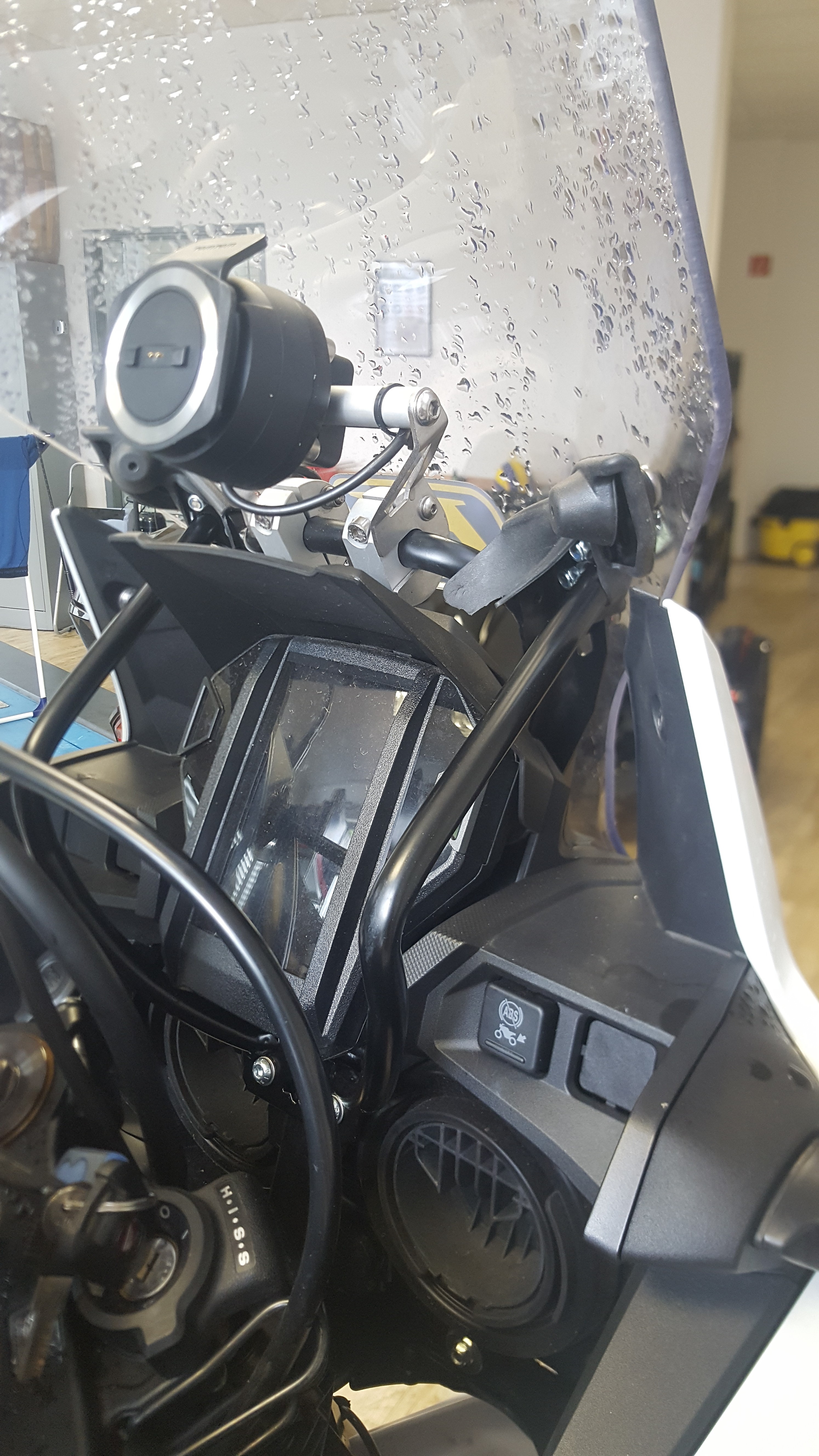 Africa Twin  2018  (passar även ADVENTURE SPORTS) Förstärkning kåpglashållare - 4