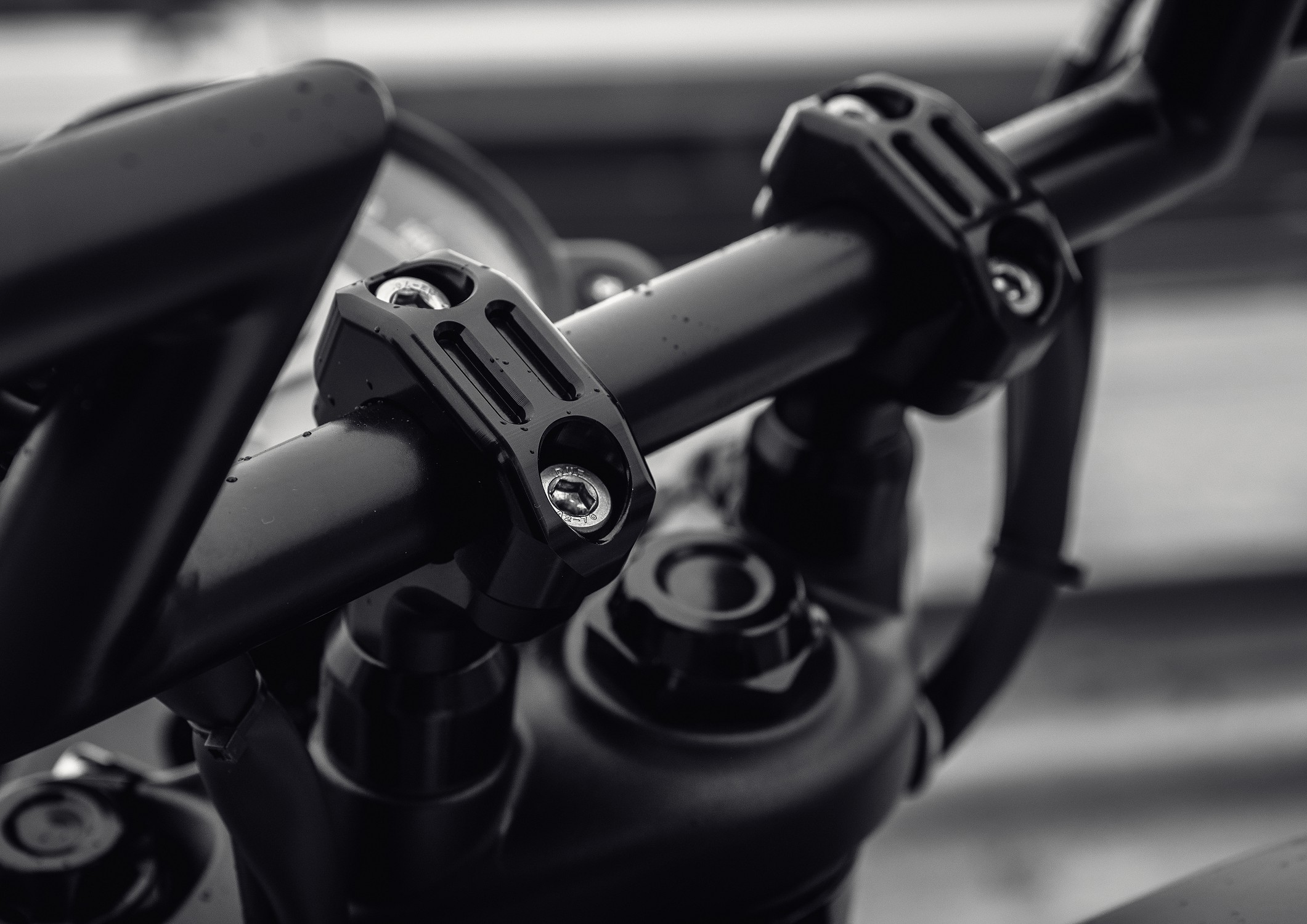 Wunderkind Triumph Bobber, Risers 1 inch - 2