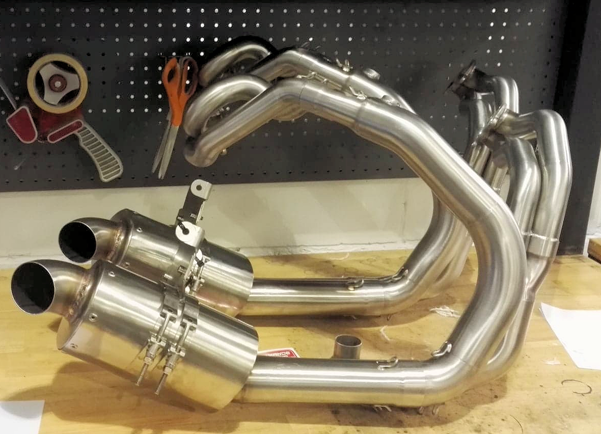 APH (Alan Hawkes) by NCCR Full Exhaust System Buell 1125R / CR  Factory AMA style