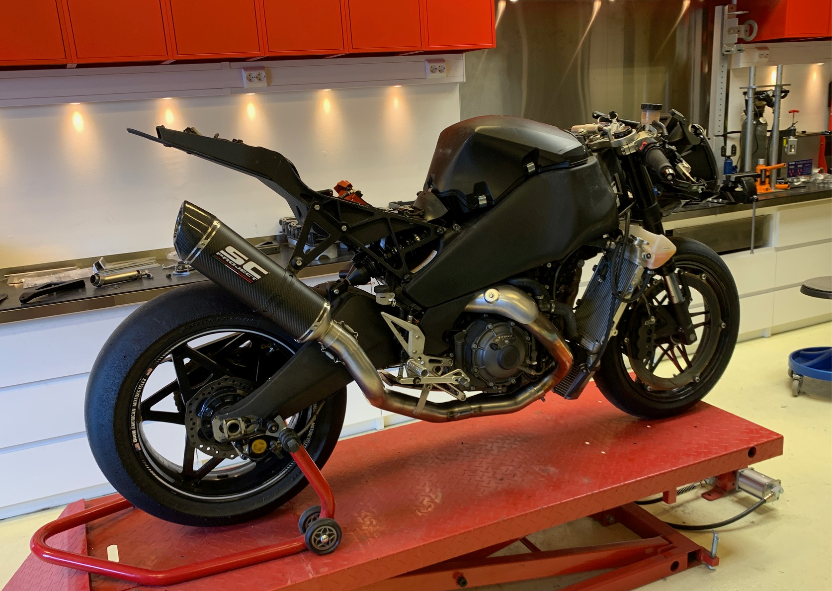 APH (Alan Hawkes) by NCCR Slip-on Streetsport exhaust EBR 1190 SX  Sweep-up SC-Project - 3
