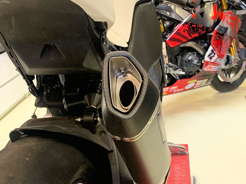 APH (Alan Hawkes) by NCCR Full Exhaust System Racesport for EBR 1190 RX  Sweep-up SC-Project - 5