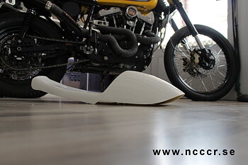 Caféracer sits Thruxton
