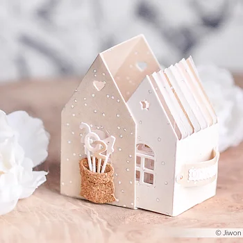 ALEXANDRA RENKE -Die 'Small house'