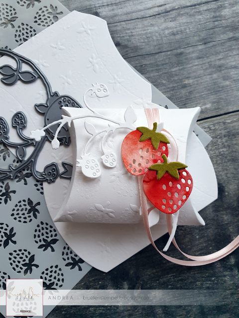 ALEXANDRA RENKE-Stencil 'Strawberries pattern' - 2