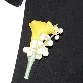 Corsage Lilja Gul
