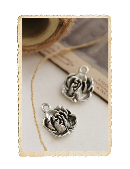 Liten ros berlock, antik silver - 2